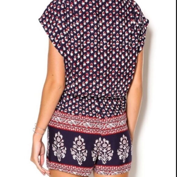 EIGHT SIXTY | Boho Short Sleeve Romper Navy Blue & Red Floral Women’s Size M - Picture 2 of 10